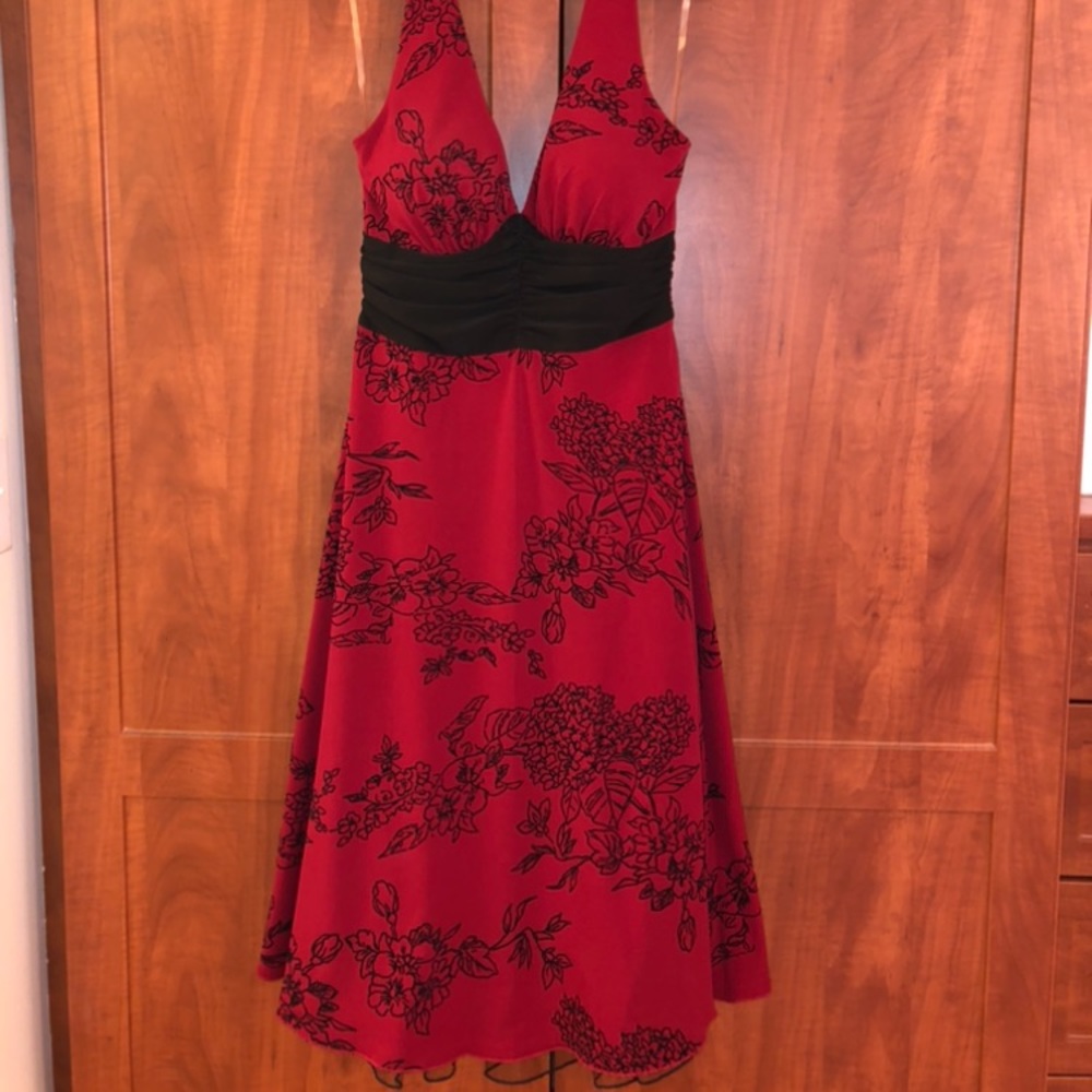 B. Darlin Juniors Holiday Dress